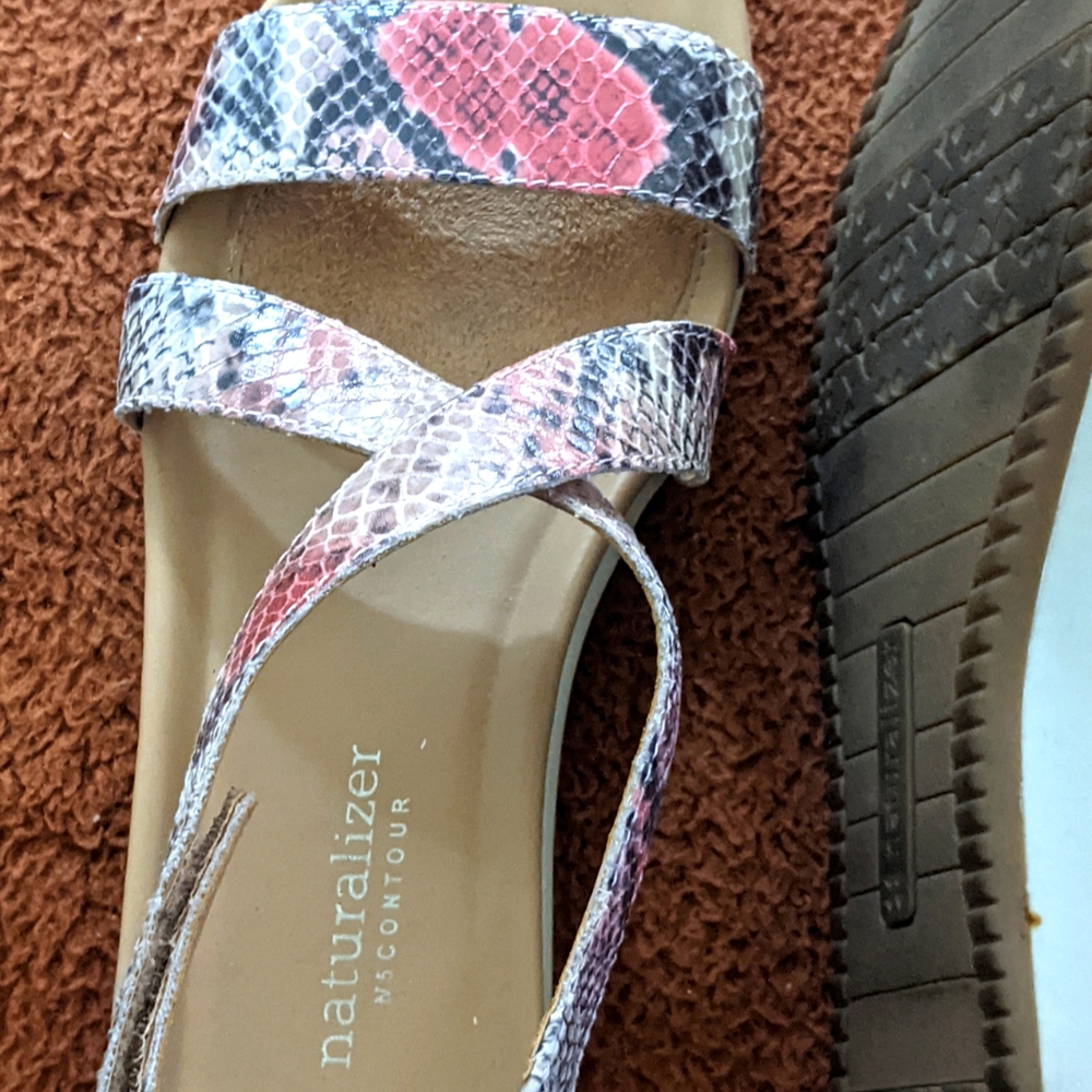 Naturalizer sandals Size 7/12